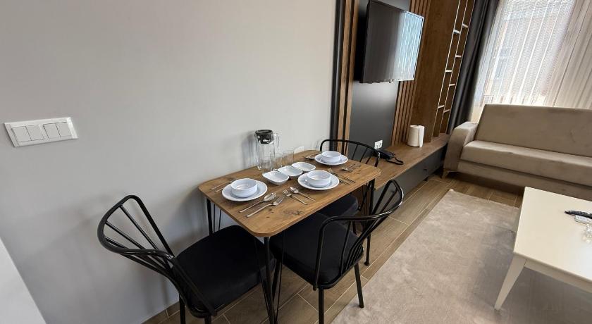 シュルメネ Guven Palace Suites 5つ星 ゲストハウス プール