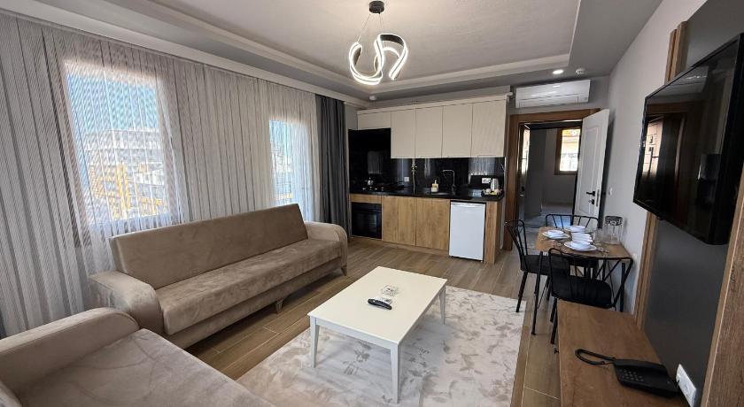 シュルメネ Guven Palace Suites 5つ星 ゲストハウス 客室