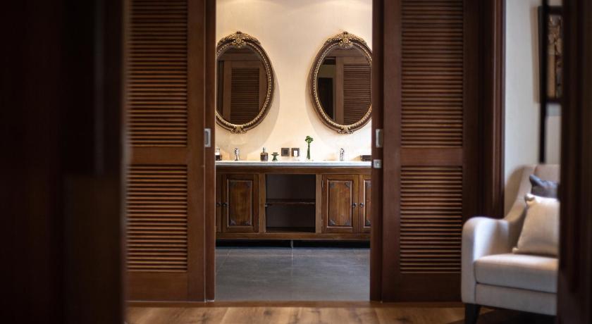 Image of Two Bedroom Limasan Beachfront Residence 16