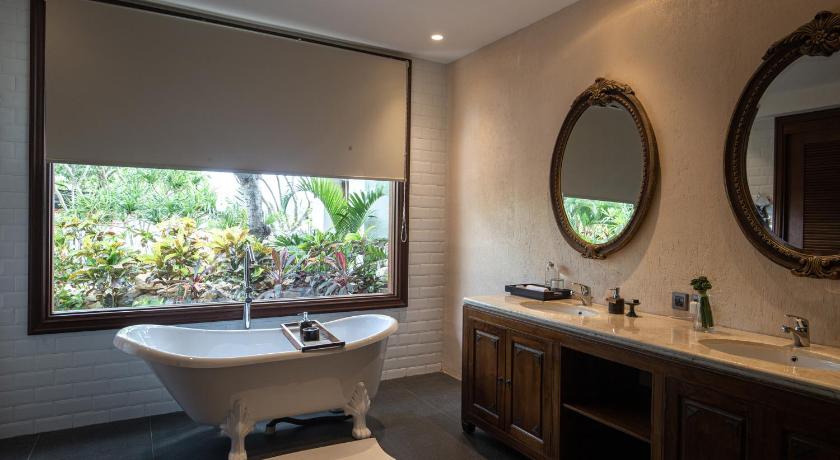 Image of Two Bedroom Limasan Beachfront Residence 4