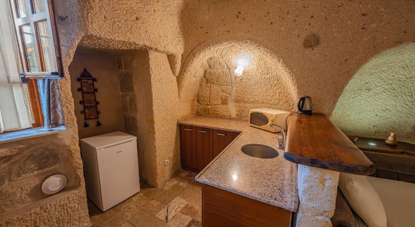 Osmanbey Cave House - image 4