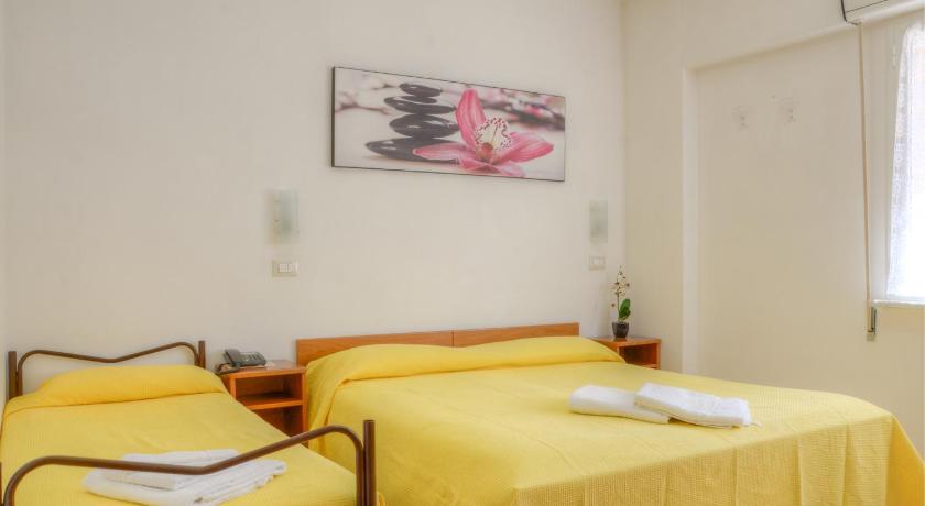 Hotel Villa Lina photo