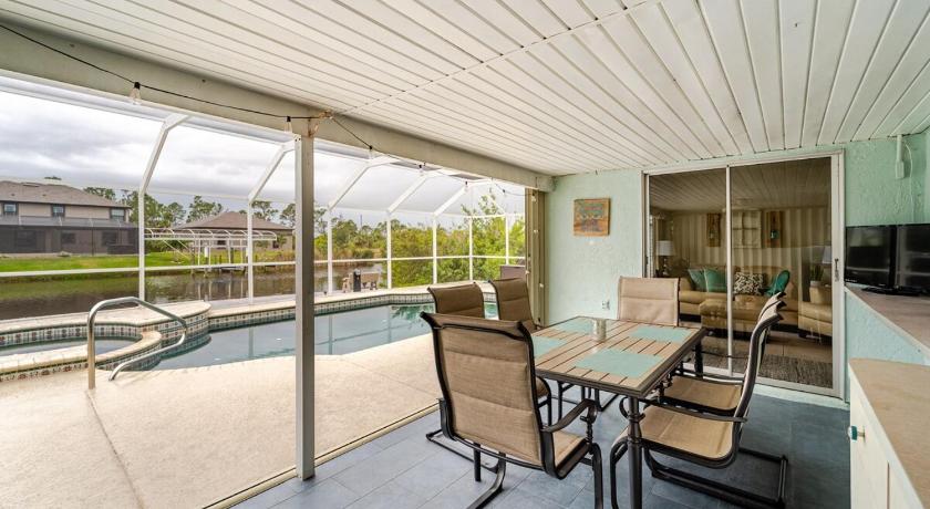 사우스 걸프 코브 (FL) Peaceful Pool Ocean Access Home Pets Welcome 4성급 숙소 수영장