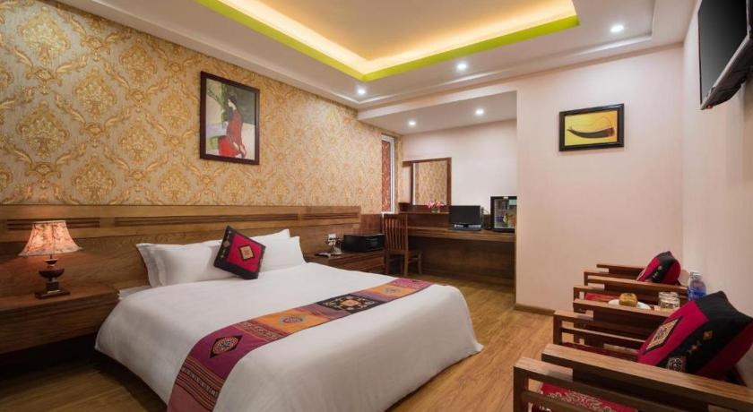 サパ Saparis Station Hostel & Travel 3つ星 ホテル プール