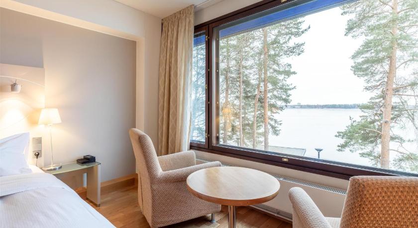 Image of Twin Deluxe Room with Sea View 0
