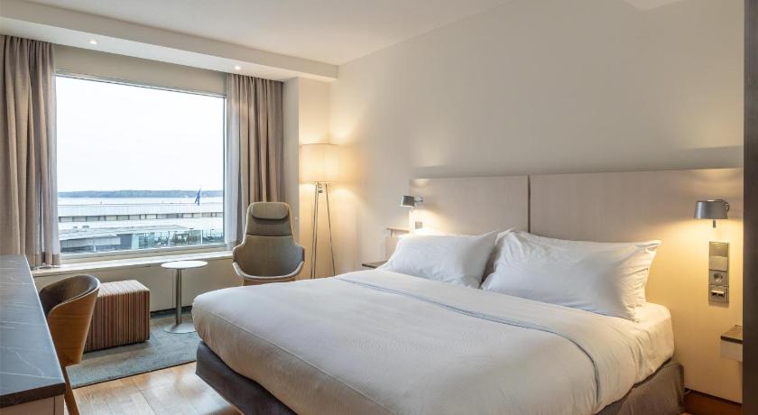 Image of King Guest Room 0
