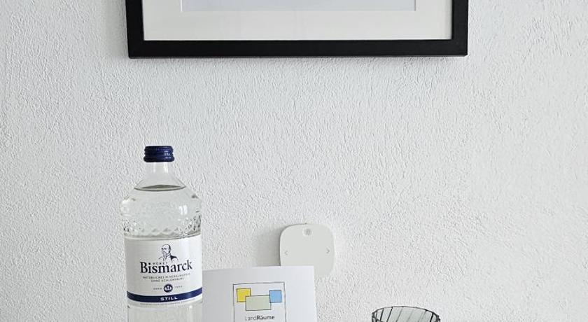 ルンデン LandRaume barrierefrei 4つ星 ゲストハウス レストラン