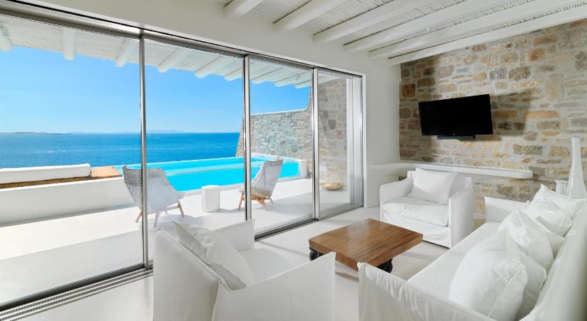 Image of Suite with Private Pool 3