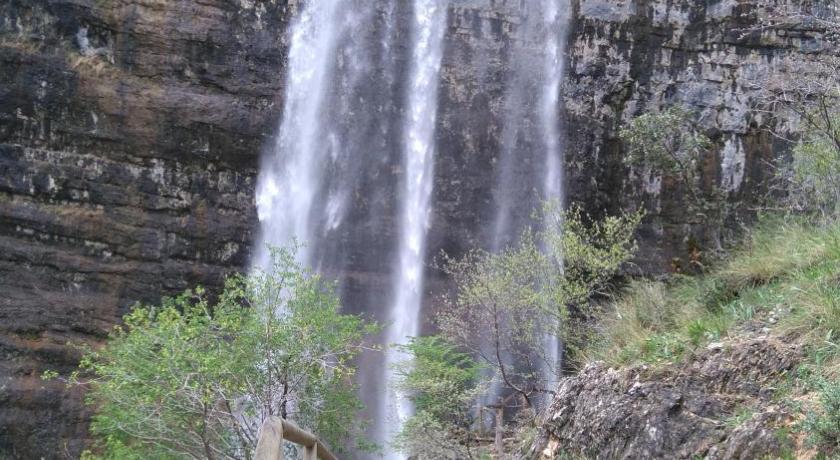 リェイアナ Albergue Los Chorros 2つ星 ホテル 施設