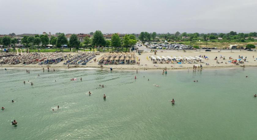 ZOI Girni - Seaside Hotel