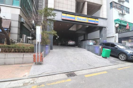 首尔 Apartment near Gangnam and Nambu bus Terminal Queen size bed 住宿 景观