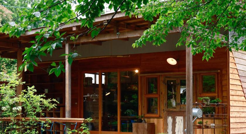 Private Forest Cottage for Two, Organic Lifestyle