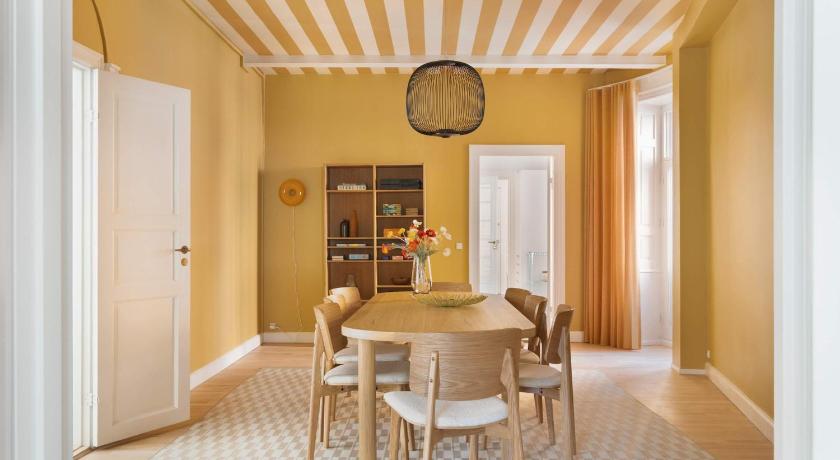 Former Dukes Residence - 4 bedrooms - 2 bathroms by Daniel&Jacob's