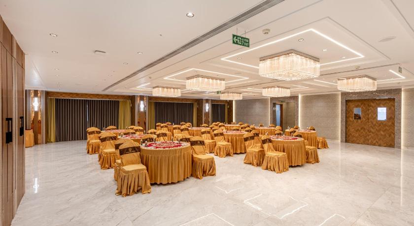 Lemonridge Hotels IDPL Balanagar - image 14
