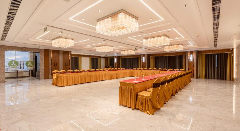 Lemonridge Hotels IDPL Balanagar - image 13
