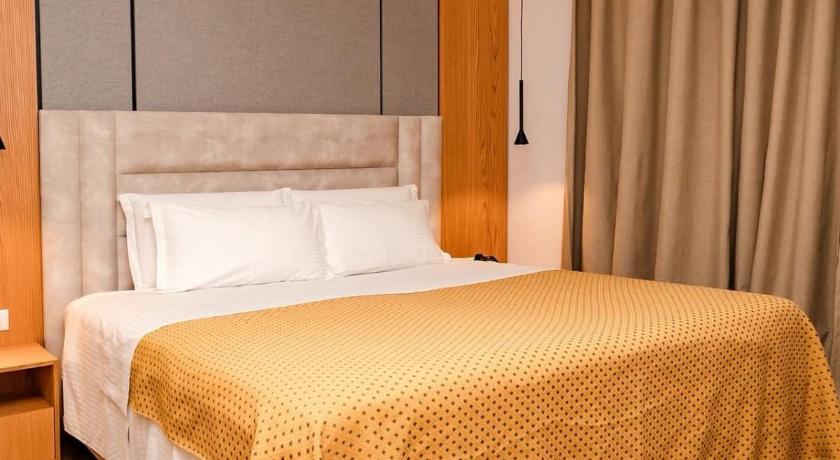 Фото: Улучшенный двухместный номер (Superior Double Room) 3