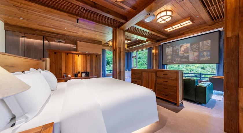 Zhangjiajie Home Away from Home 5-Star Hotel view