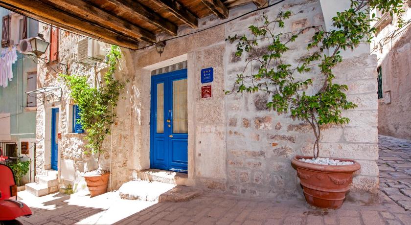 Guest house Sotto I Volti Centro Storico — Hotel in Rovinj