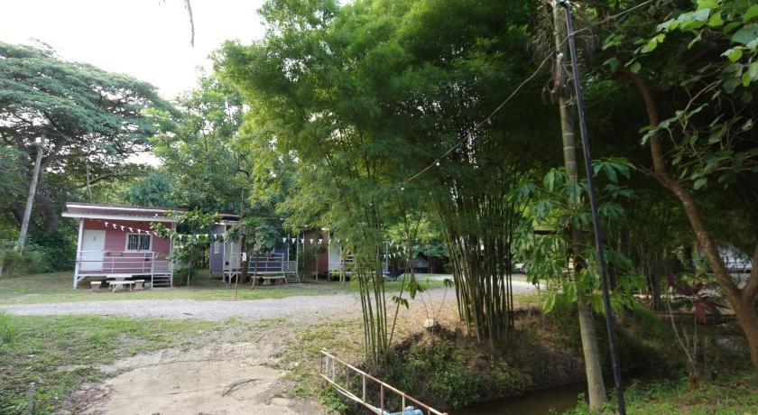 Khao Yai NP โฮมสเตย์ นอนเต็นท์ติดแอร์ 3-Star Hotel view