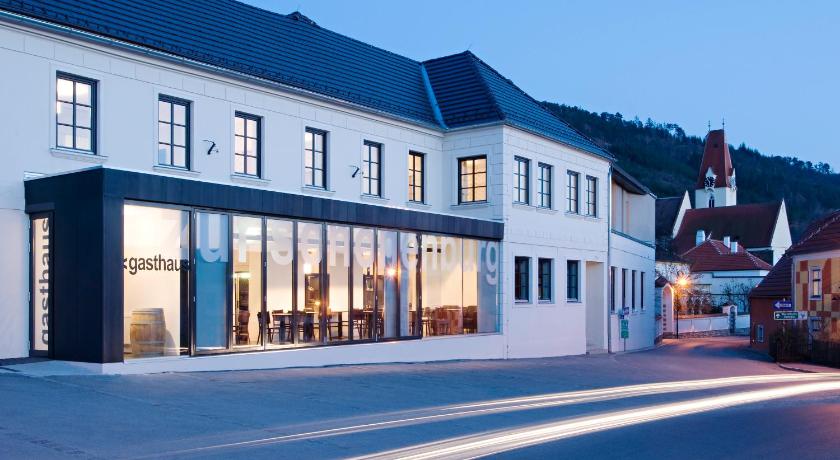 Hotel Zur Schonenburg — Hotel in Schonberg am Kamp