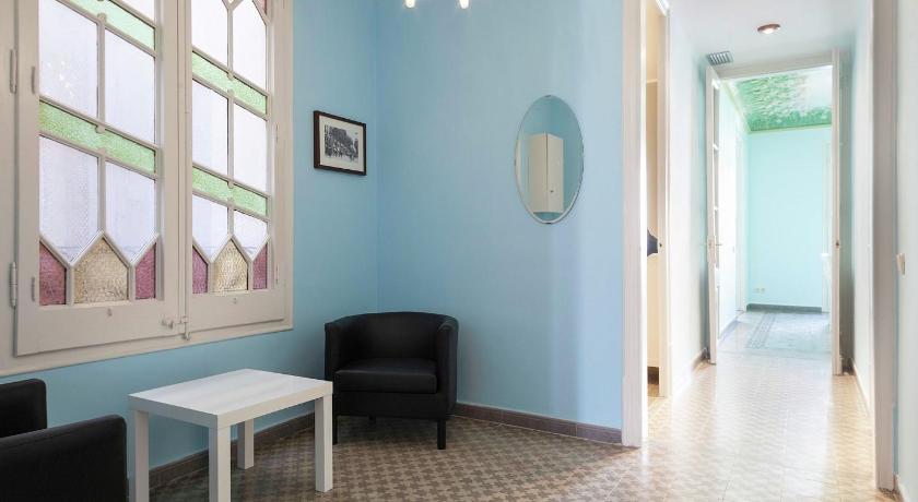 Apartment in Barcelona near Passeig de Gracia - image 4