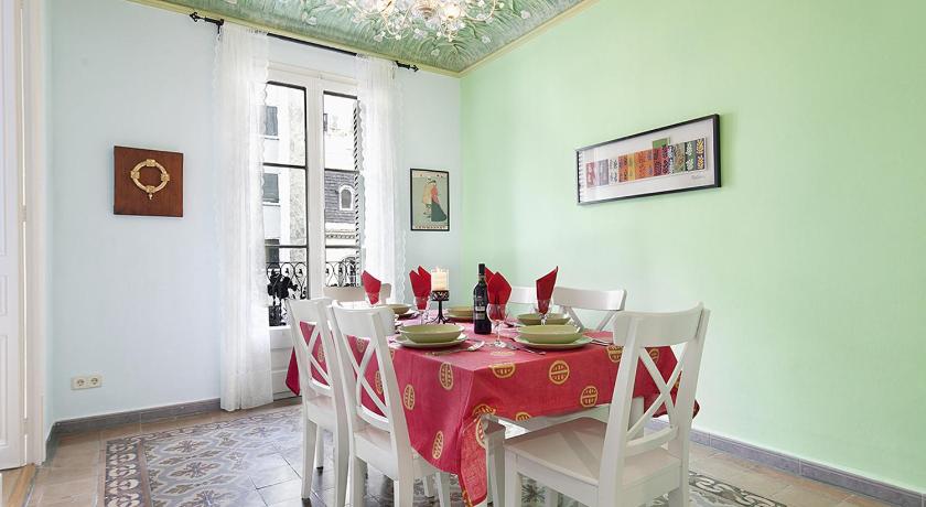 Apartment in Barcelona near Passeig de Gracia - image 8