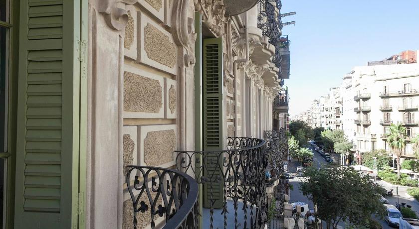 Apartment in Barcelona near Passeig de Gracia - image 6