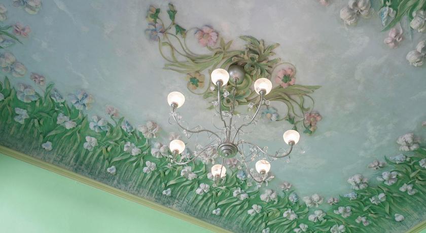 Apartment in Barcelona near Passeig de Gracia - image 11