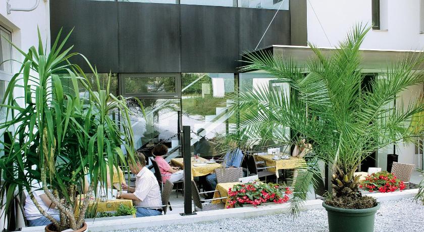 Hotel Zur Schonenburg photo