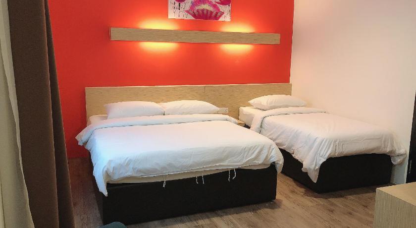 Image of Superior Triple Room 1