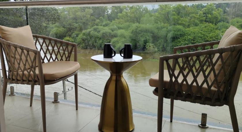 Hotel river view sringeri