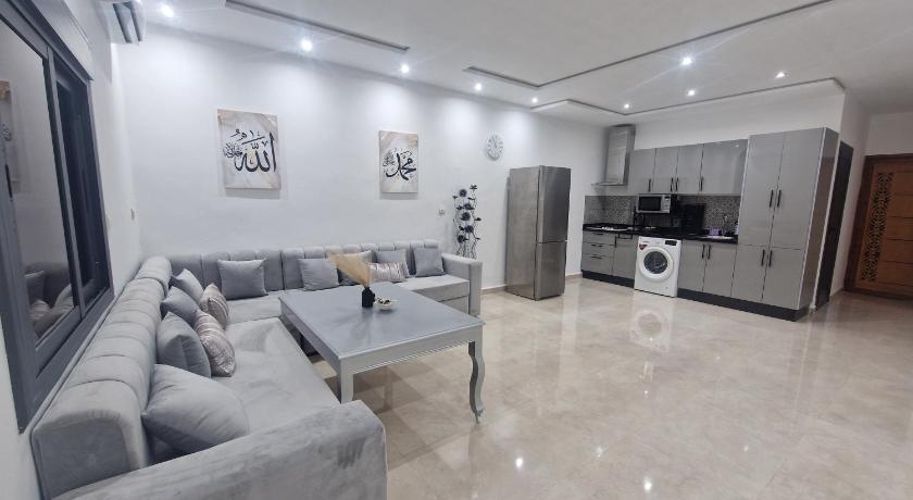 Appartement 3 pieces Saidia Centre 800m de la plage WIFI et CLIM