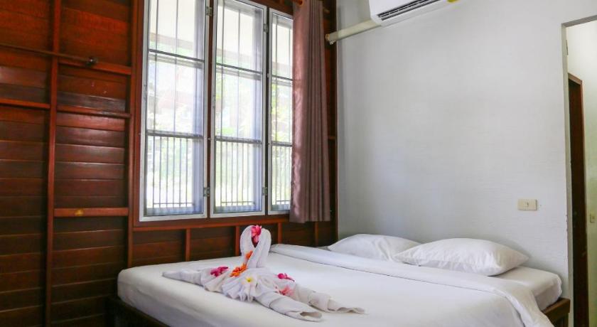 Image of Standard Garden View 12