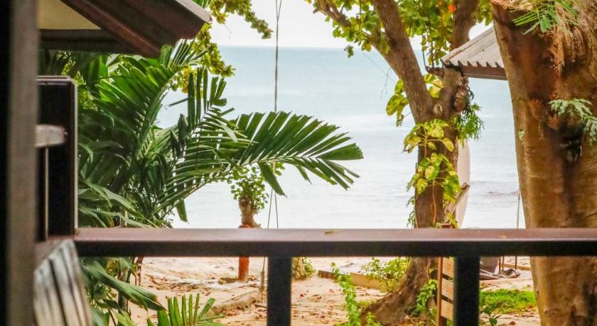 Image of Standard Sea View 6