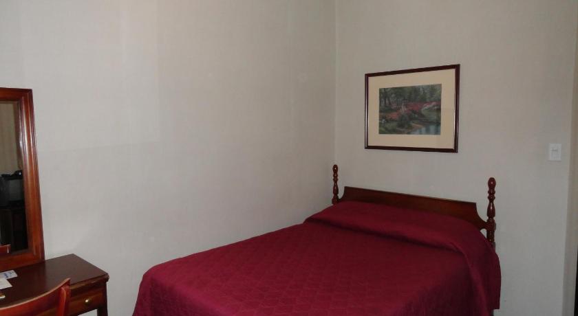 Image of Single Room with Shared Bathroom 5