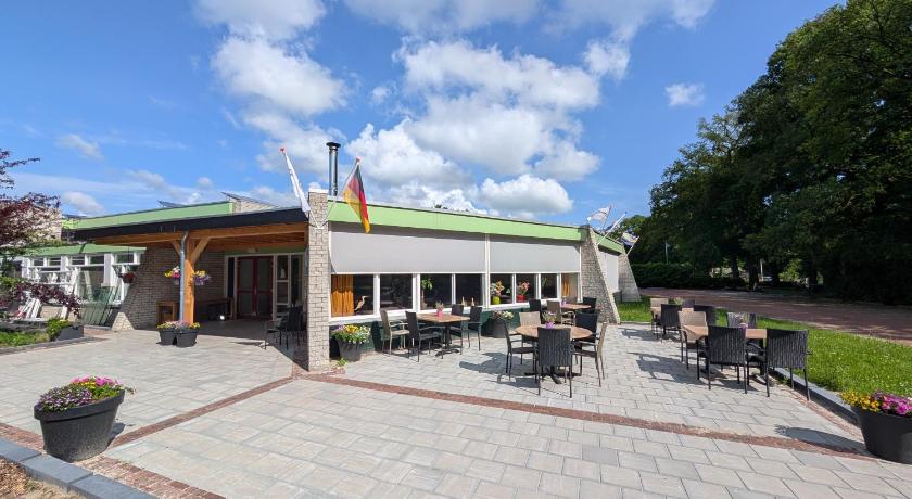 弗里斯湖区 11Stedenhuis 3星级 酒店 泳池