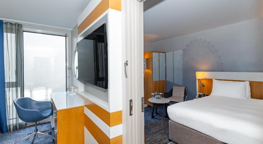 Image of Connecting Rooms with 2 Queen Beds 3