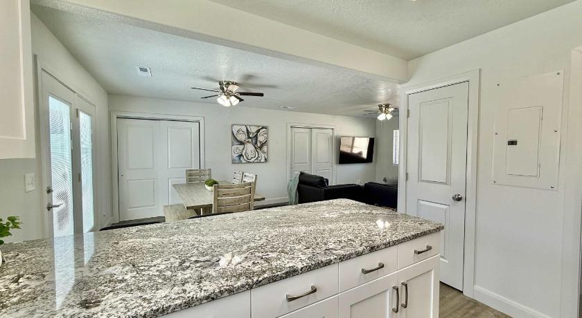 グレンデール (UT) Townhome in Glendale UT near Zion with hot tub 4つ星 宿泊施設 施設