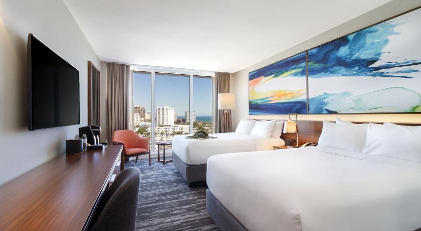 Image of Double or Twin Room with Partial Sea View 4