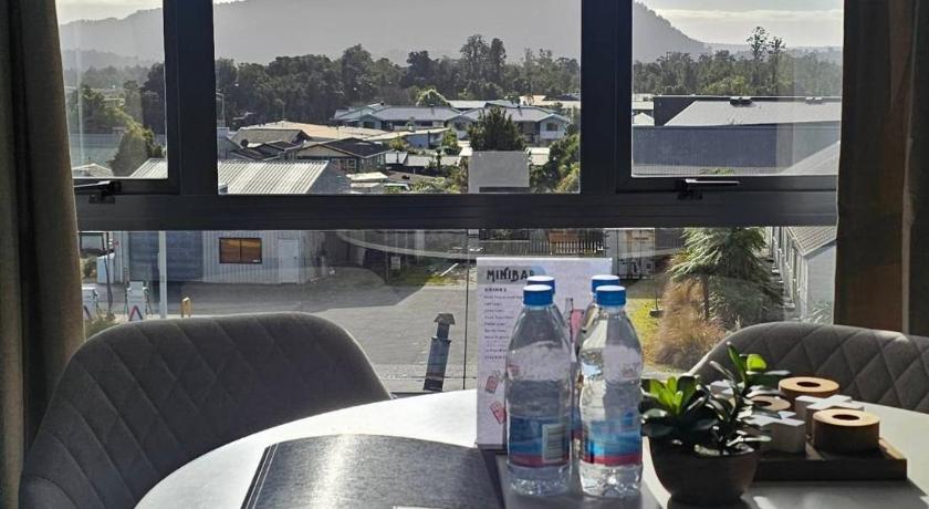 Image of Family Room with Private Bathroom 14