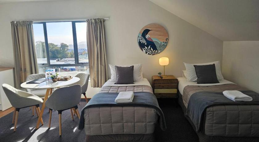 Image of Family Room with Private Bathroom 3