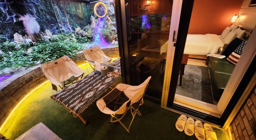 Image of Suite with Terrace 1