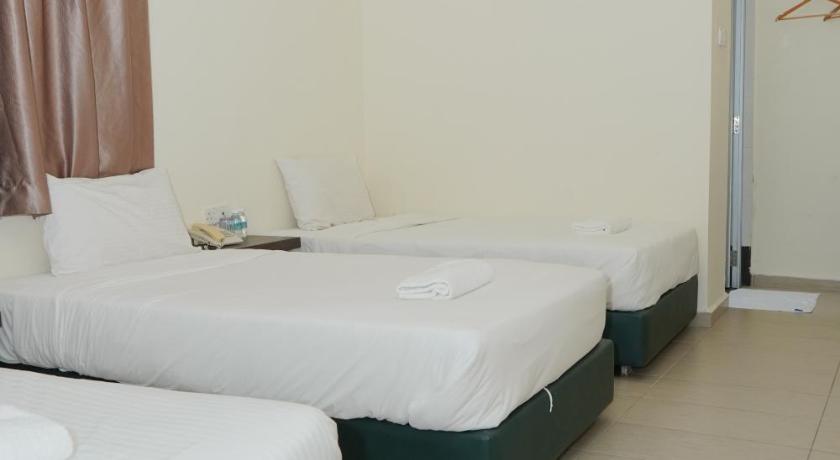 Image of Triple Room 0