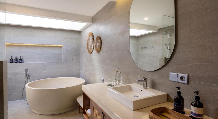 Image of Signature Suite 2