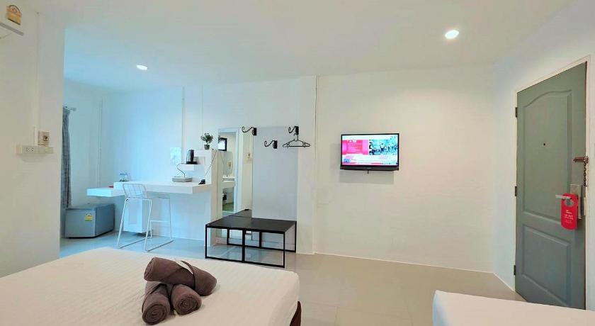 Image of Triple Room 8