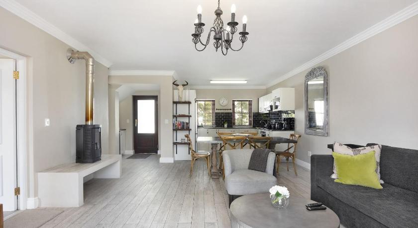 Winelands Golf Lodges 17 at De Zalze - image 11