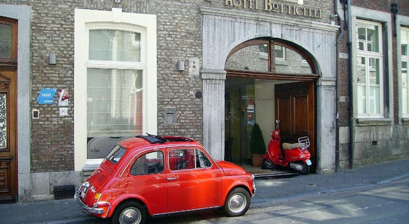 Hotel Botticelli photo