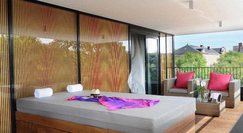 Image of Suite with Terrace 3