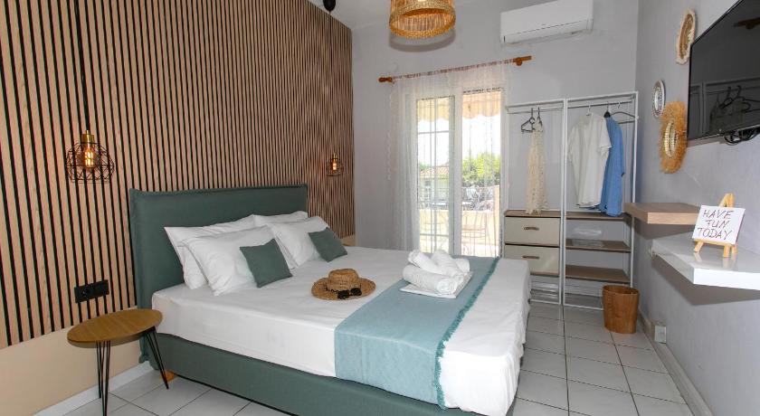 Image of Studio with Sea View 0