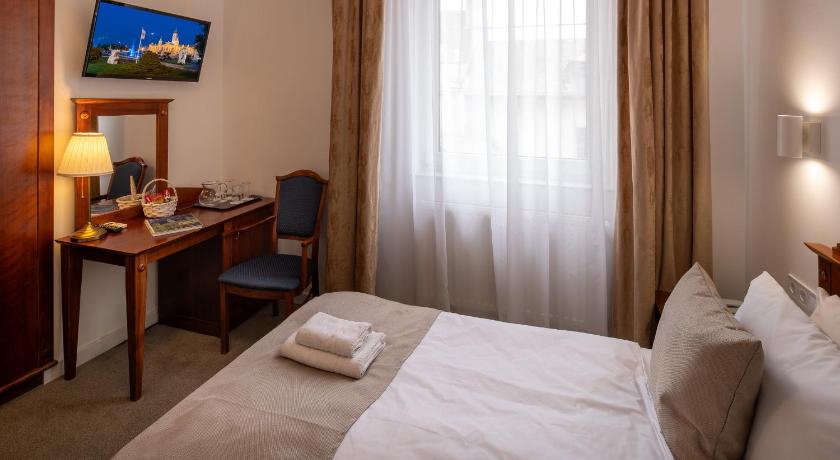 Image of Quadruple Room 3